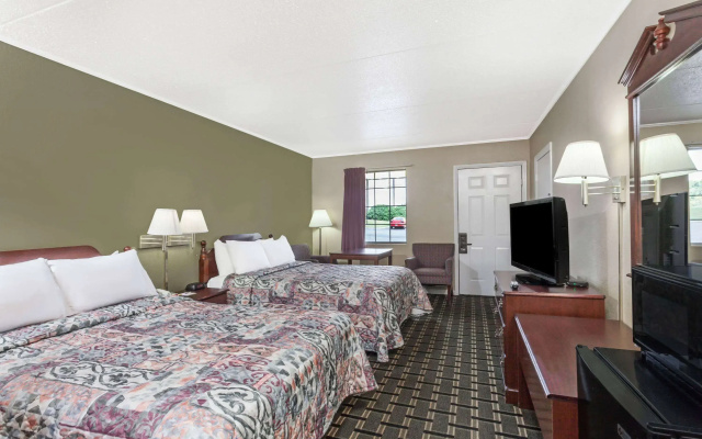 Days Inn by Wyndham Lenoir City