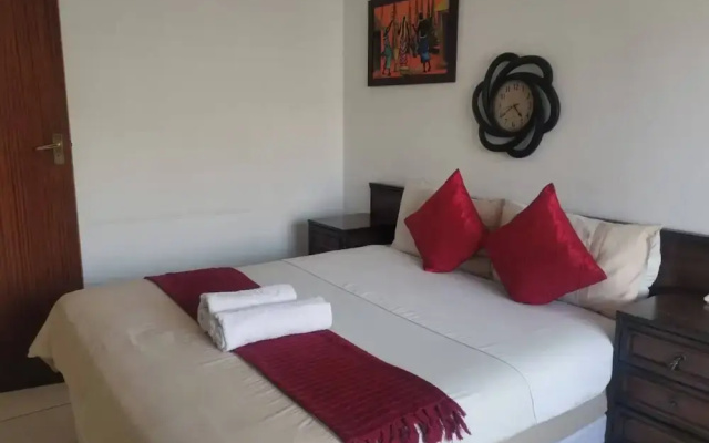 Room-charming Tshwane B&B With Secure En