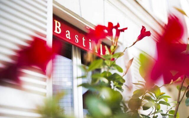 Hotel Pavillon Bastille вид на фасад
