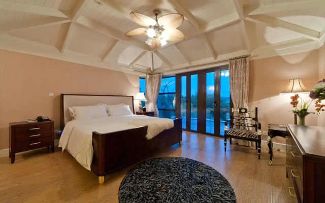 Liyang Hentique Resort & Spa Villa