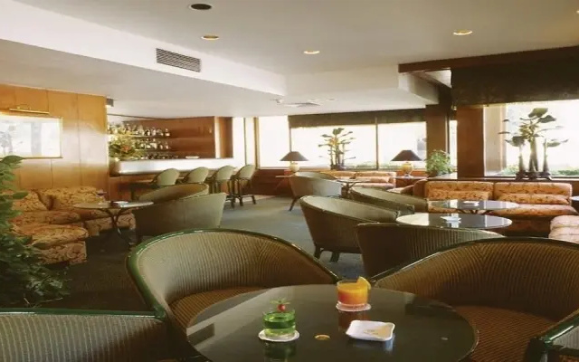AVIS Hotel Tivoli Porto