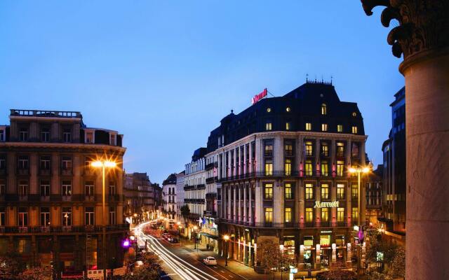 Brussels Marriott Hotel Grand Place вид на фасад