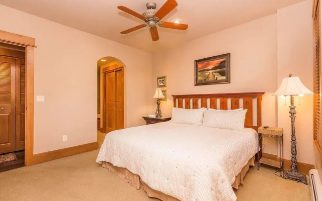 Lone Eagle #3017 - 1 Br Condo