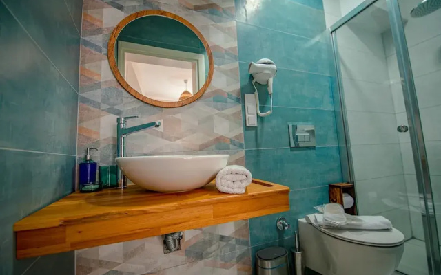 Lutro Otel