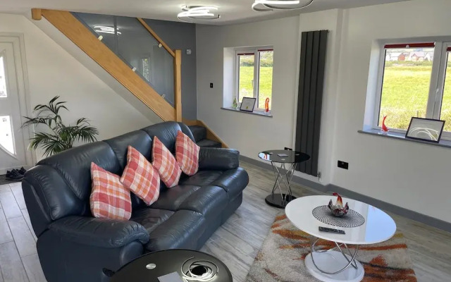 Ulverstons Little gem - Sleeps 2 - Free Parking