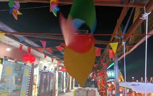 Xueguxi Shuilongteng Inn