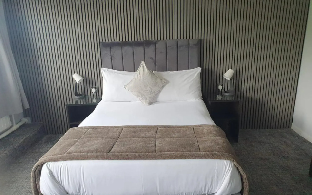 Kings Park Hotel