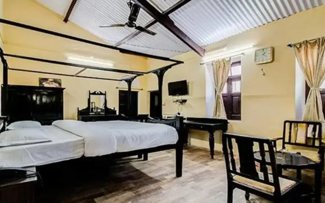 Fabhotel Royal Heritage