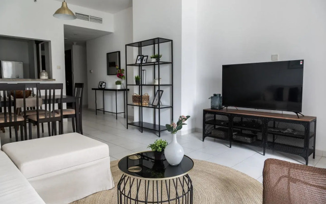 Luxury apartment with Dubai Marina views