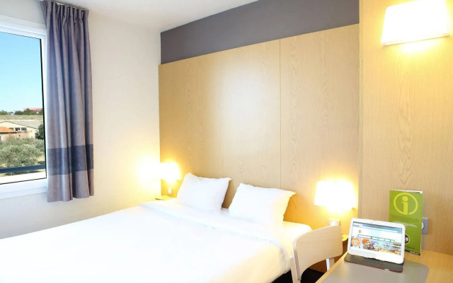 B&B HOTEL Marseille Aéroport Saint-Victoret