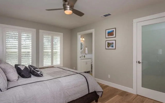 Greenwood 4 Br home by RedAwning