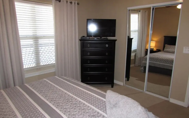 Condo B-6 3 Bedroom Condo by Redawning