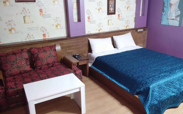 Cyber Motel