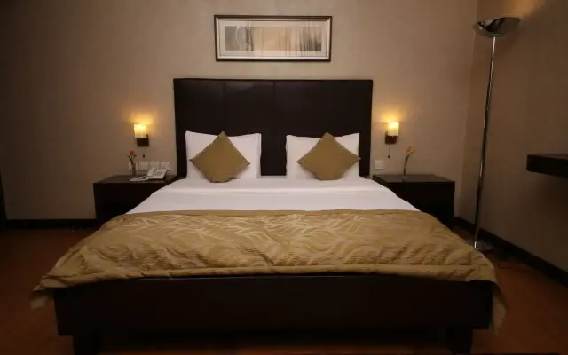 Tulip Creek Hotel Apartments