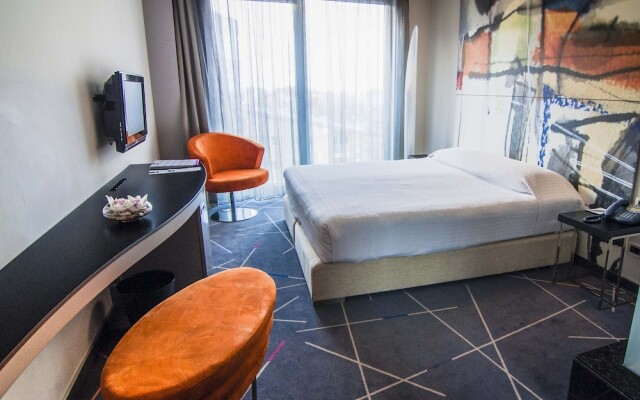 Отель Golden Tulip Zira Belgrade Сербия, Белград - отзывы, цены и фото номеров - забронировать отель Golden Tulip Zira Belgrade онлайн комната для гостей