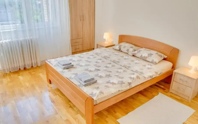 MILICA 65m2, Free parking & Wi-fi
