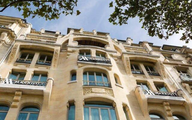 Paris Marriott Champs Elysees Hotel вид на фасад