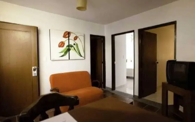 Travelers Apartasuites el Peñon