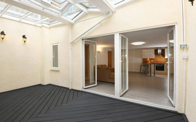 London Luxe Apartment - Central Location