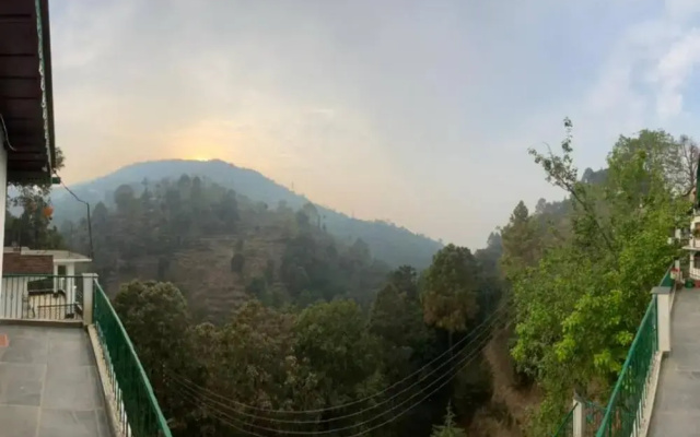 The Himalayan Living