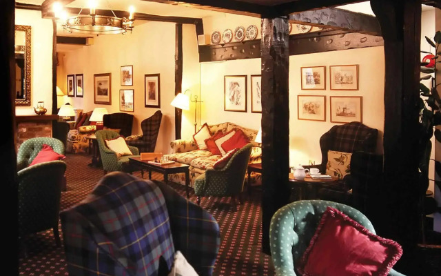 The White Horse - A Heartwood Inn
