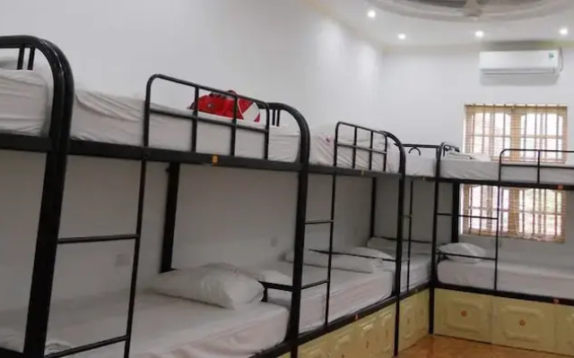 The Long Hotel