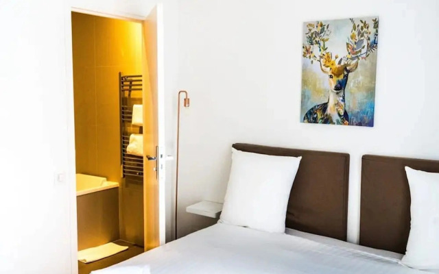 Opera Grey I Trendy 2 Bed Apt in Paris
