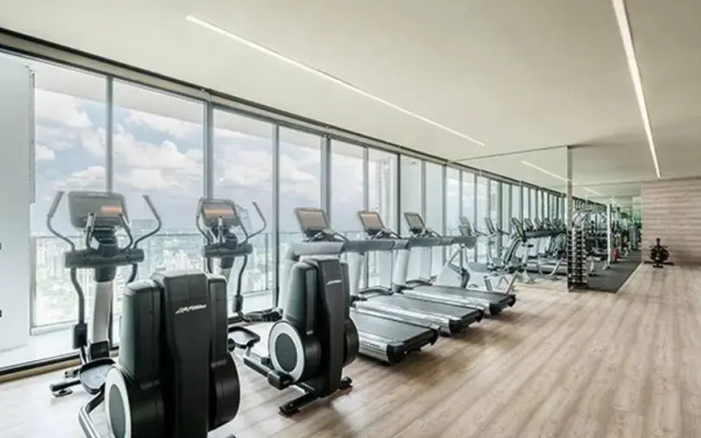 Price 2 Space 4/500m Bts/skytop Pool/mobi Wifi#37