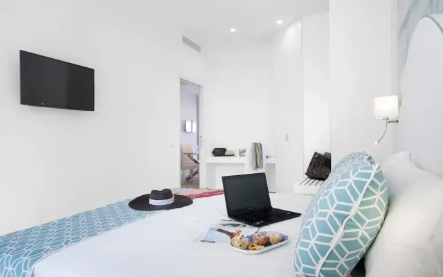 Sara Home 2