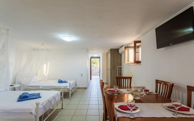 Mani Summer Escape - Spacious Home Fully Equipped
