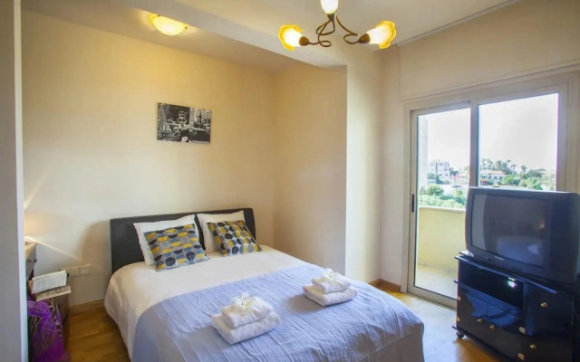 Mackenzie Eftyhia Beachfront Suite