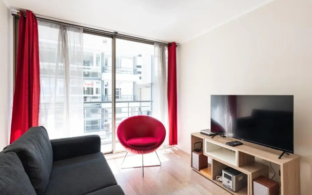 Urban Red 2BR W/ Wifi, Tv, Pool & Gym