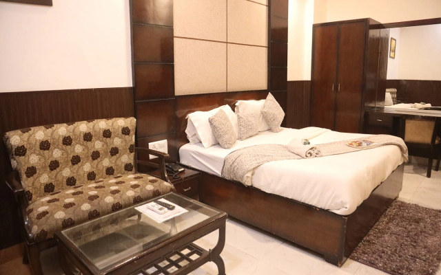 OYO 1180 Hotel Kartikay