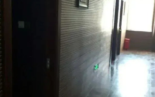 Shanghai Haijiaowan Fashion Hotel (Caoying Road Subway Station Branch)