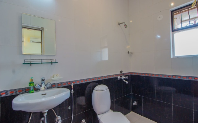 OYO 13604 Home Graceful 2BHK Dona Paula