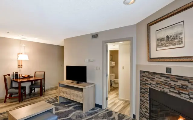 Homewood Suites by Hilton Windsor Locks Hartford
