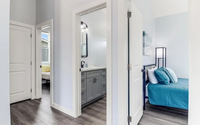 The Blue Flower 2 Bedroom Home