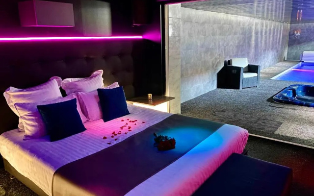 Suite avec piscine privée