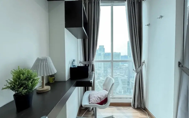 Neat Studio Room At Tifolia Apartment