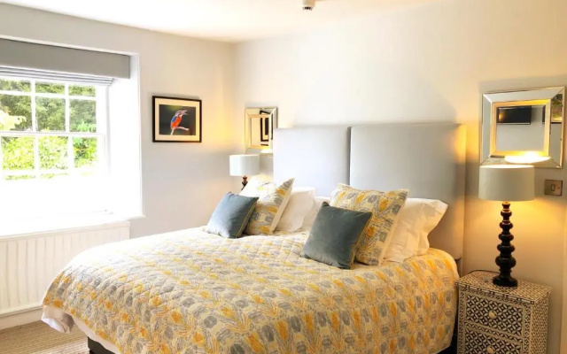 The Red Lion Hotel