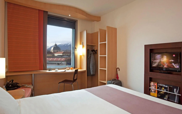 ibis Oviedo