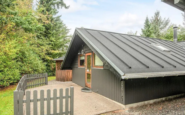 6 Person Holiday Home in Farvang