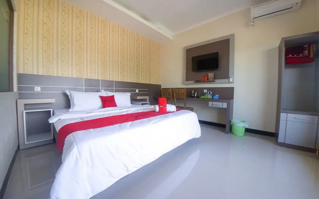 RedDoorz Near Uniba Banyuwangi