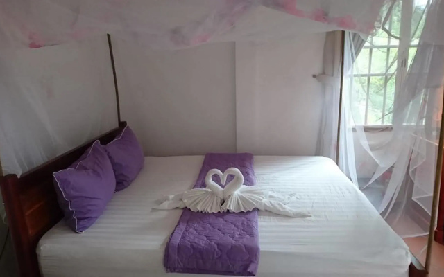 Orchard Fruit Farm Bungalow