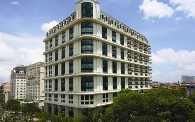 Апартаменты Pacific Place Serviced Apartment вид на фасад