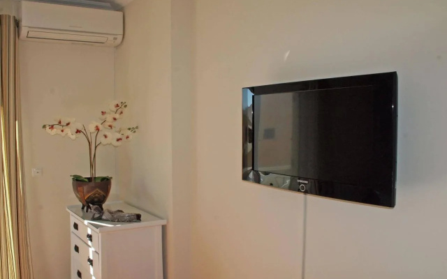 AHO Guest House
