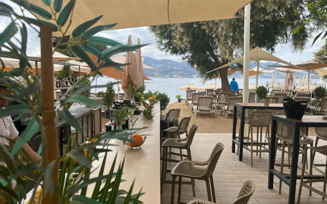 Farrys Boutique Hotel and Beach Club