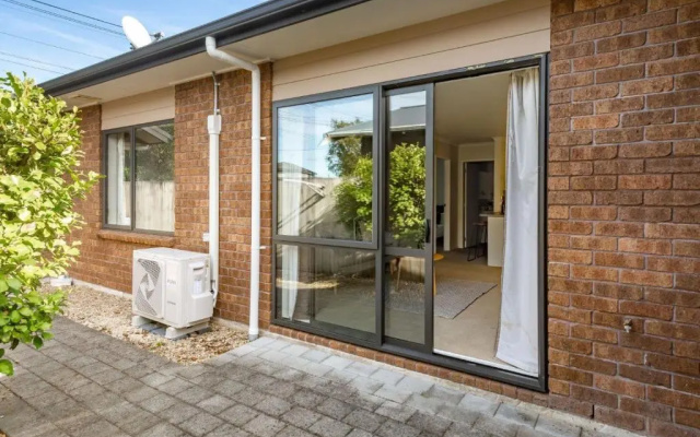 2 Bedroom House in Hamilton Central