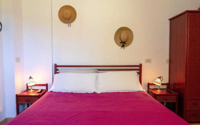 Amazing holiday home in Smyrra with private pool