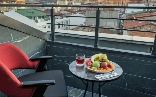 Modernlux Hotel